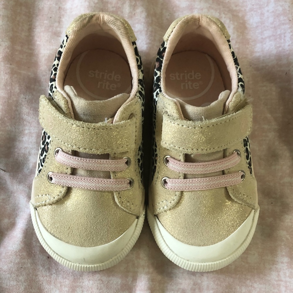 ✨New! Stride Rite - Sz 4.5 Toddler shoes - Shimmery Gold & Pink! ✨